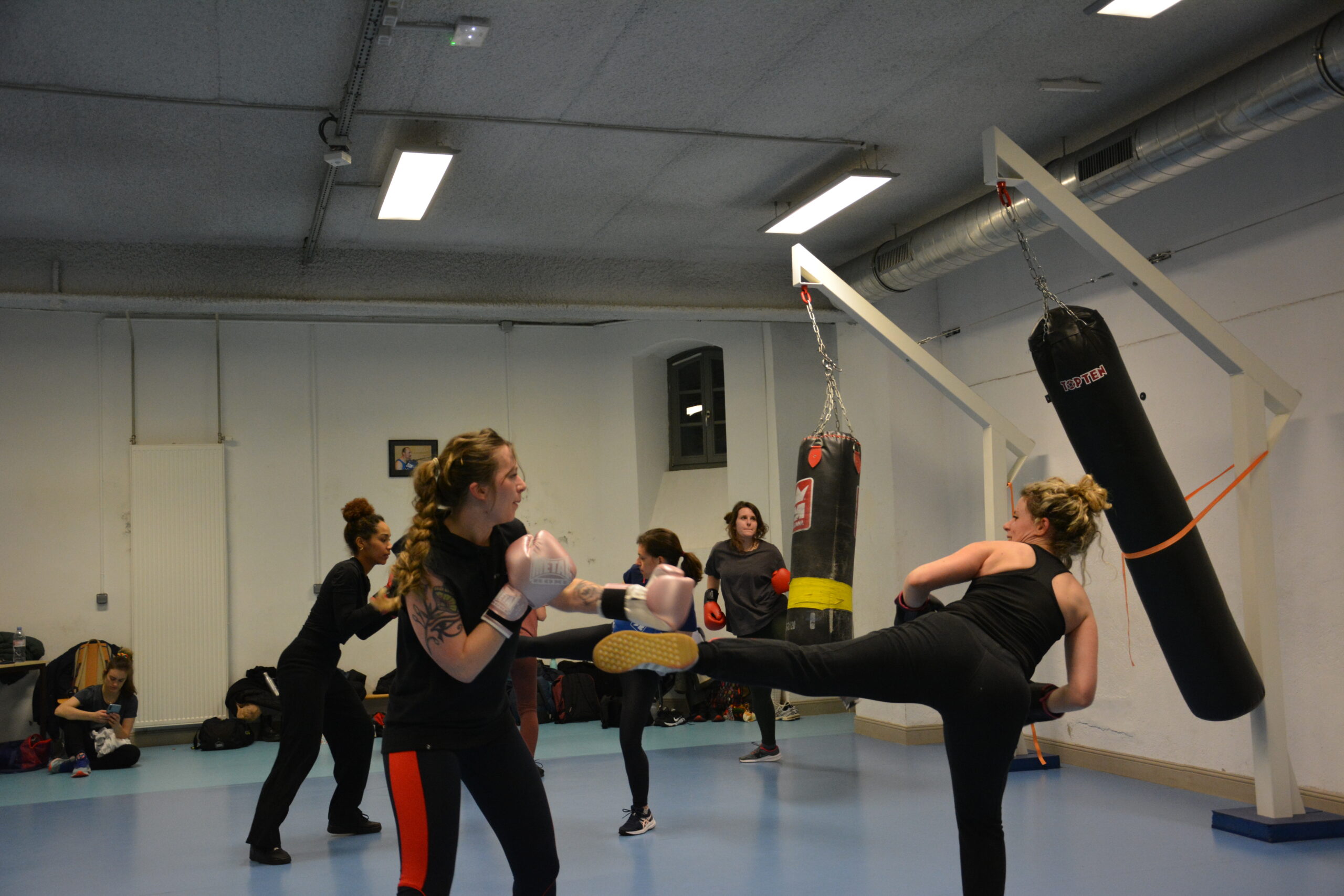 Savate forme féminine